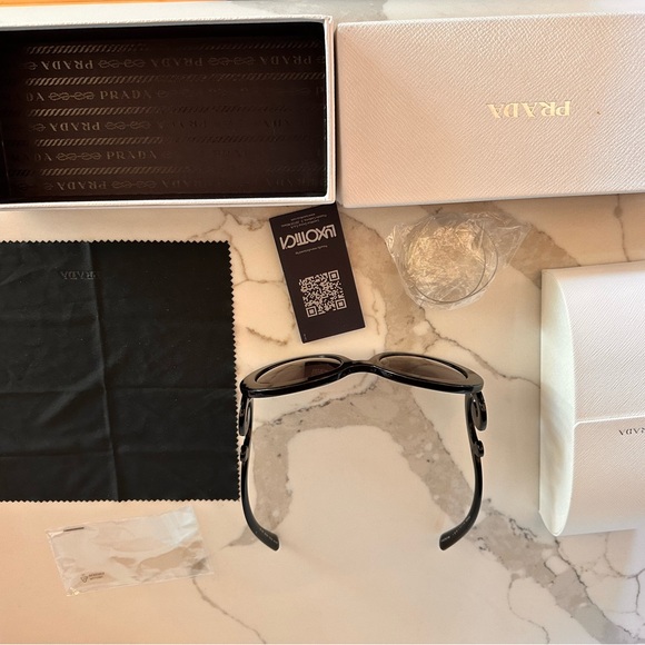 Authentic Prada Baroque 27NS Sunglasses - Black/Grey Gradient New, never worn! - Picture 10 of 12